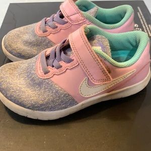 Girls Nikes
